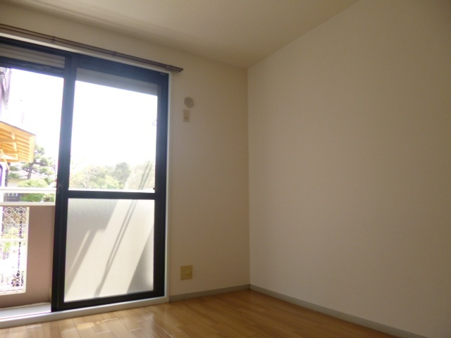 Beハイム市川の洋室