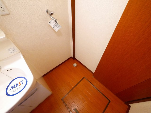 フリージア大安寺の設備|嬉しい室内洗濯機置き場があります。