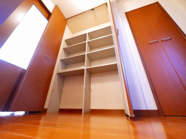 フリージア大安寺の収納|専用の収納スペースです