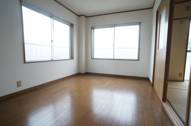 村上マンションの寝室