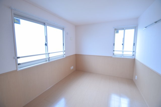 スカイタウン塚田の子供部屋|ゆったりした子供部屋です