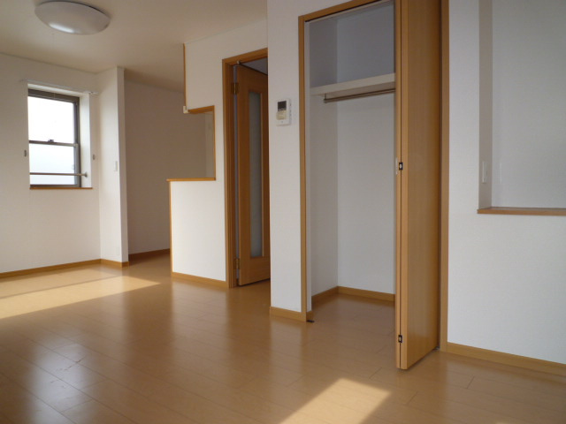 フェリーチェルーナの居間・リビング|ダイニング