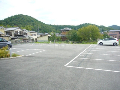【駐車場】 | シャーメゾン園部 | 駐車場です