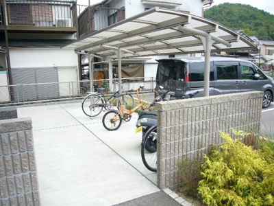 【駐車場】 | シャーメゾン園部 | 駐輪場