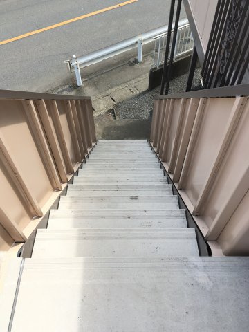 前山ハイツ　B棟のその他共用部分|2Ｆ階段