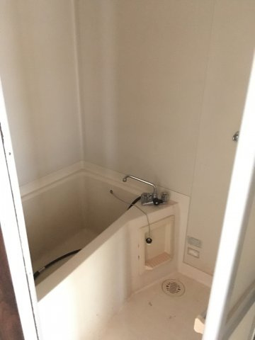 前山ハイツ　B棟の浴室|お風呂で日々の疲れを落としましょう