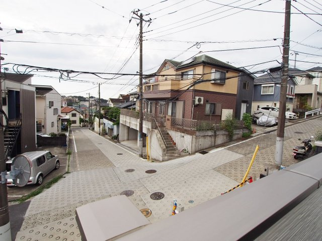 残り１棟！！LDKは広々約17.5帖ゆとりの4LDK♪東南角地　初音ケ丘全３棟 新築戸建の展望|高い建物もなく開放感たっぷりです。