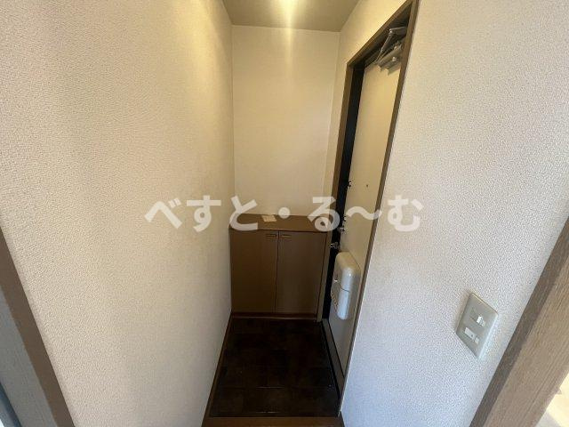 ベガ堀町の玄関
