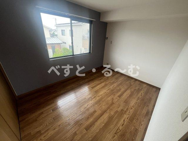 ベガ堀町の洋室