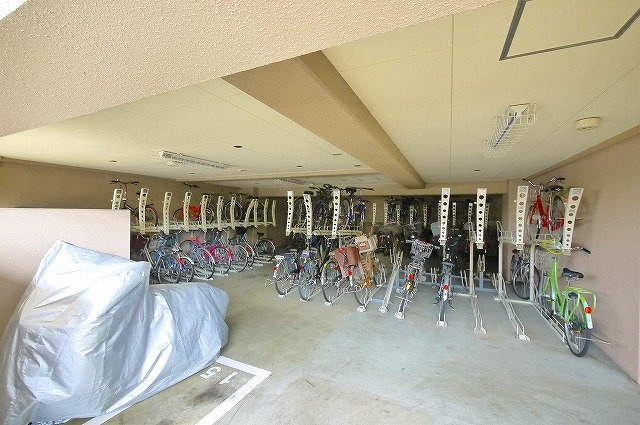 セレナハイム新大宮セントラルステージのその他共用部分|駐輪場です