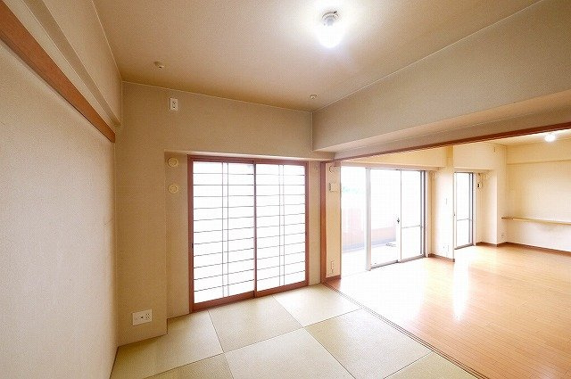 セレナハイム新大宮セントラルステージの和室|フローリングだけでなく、和室もあります