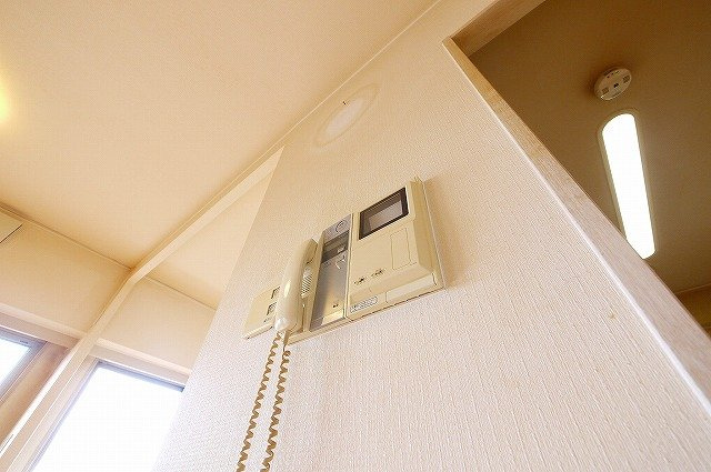 セレナハイム新大宮セントラルステージの設備|TVモニター付きインターフォンです