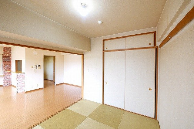 セレナハイム新大宮セントラルステージの和室|日本らしい落ち着いた雰囲気の和室です
