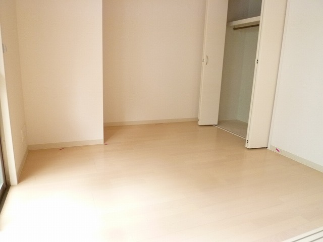 ルーチェ桜川の洋室