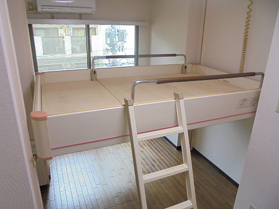 シャトレ春日野道の居間・リビング