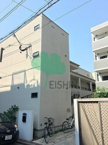 カルボナーラのエントランス