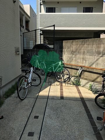 カルボナーラの駐車場