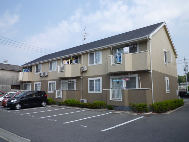 岡山市南区箕島のアパートの外観