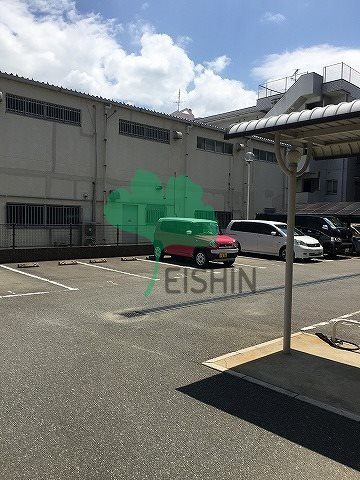 グレイスマンション駅南の駐車場