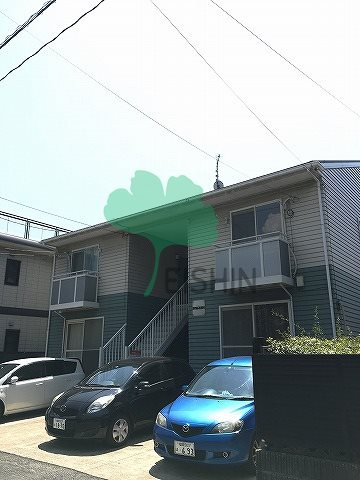 エバーグリーンの駐車場