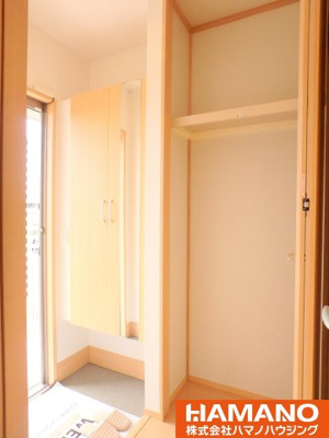【玄関】 | コネクタス | 明るい玄関です