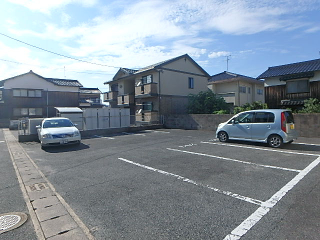ヴィレッジ生田の駐車場