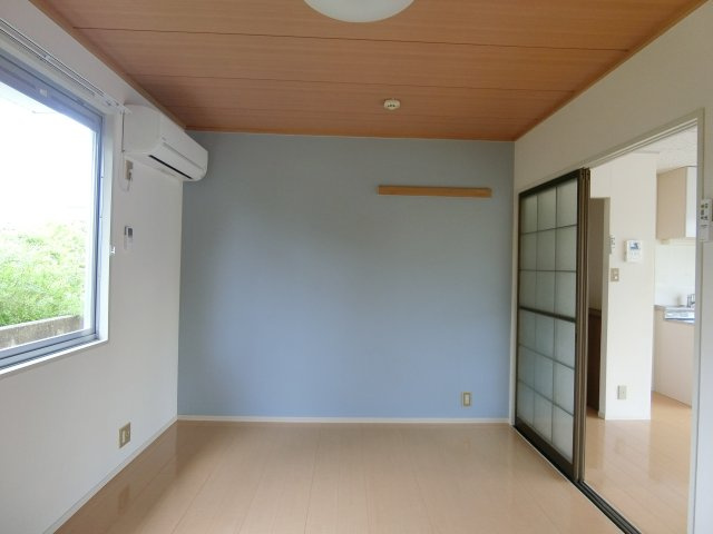 ヴィレッジ生田の洋室|イメージ201号室の写真