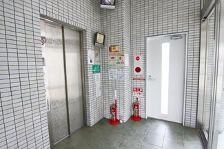 【ロビー】 | 建物の内部です