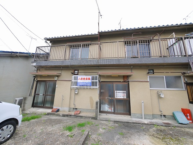 鈴木連棟の外観|落ち着いた雰囲気の外観です