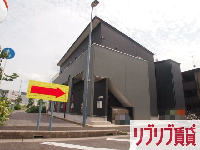 LAUREL INICIO(ローレルイニシオ)の外観