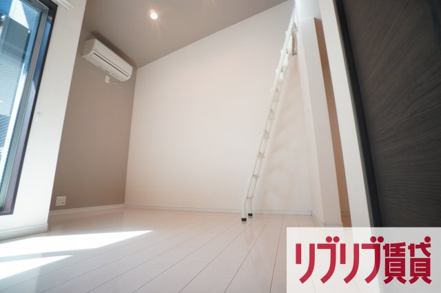 LAUREL INICIO(ローレルイニシオ)の居間・リビング