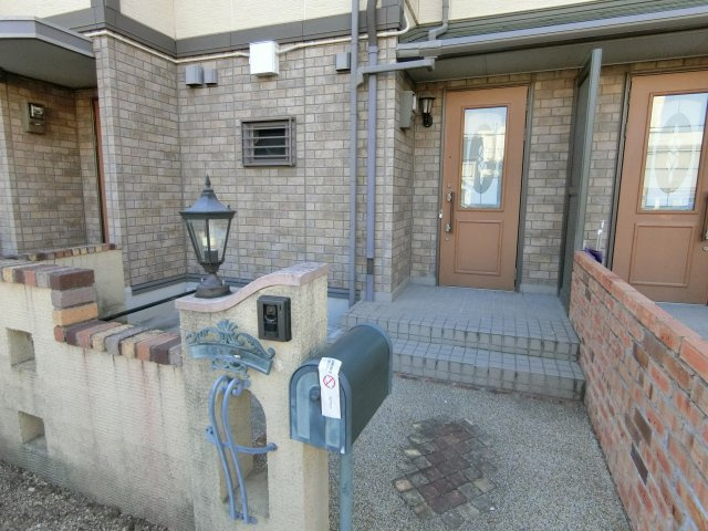 【エントランス】 | メルヴェーユ北畠