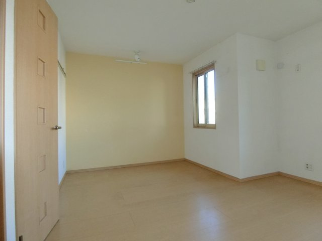 【寝室】 | メルヴェーユ北畠