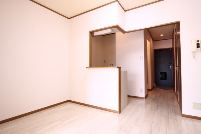 ジュネスの洋室