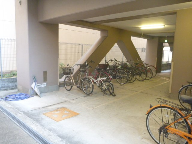 セントアミール南久宝寺　BRAVI不動産のその他共用部分|【セントアミール南久宝寺】駐輪場