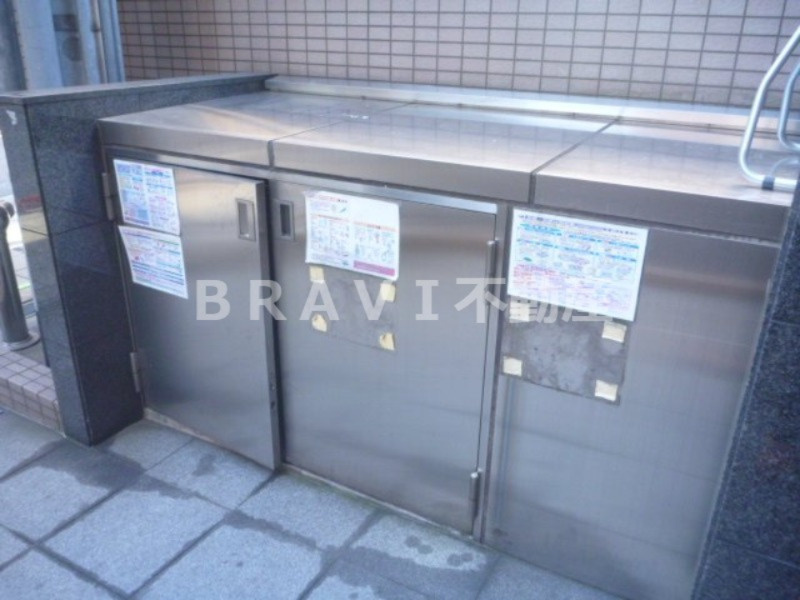 セントアミール南久宝寺　BRAVI不動産のその他共用部分|【セントアミール南久宝寺】ゴミ置き場