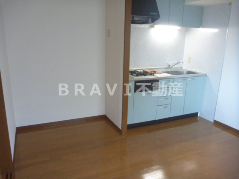 セントアミール南久宝寺　BRAVI不動産の居間・リビング|【セントアミール南久宝寺】使いやすい居間です