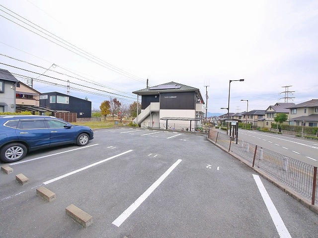 ベルコート精華台Aの駐車場