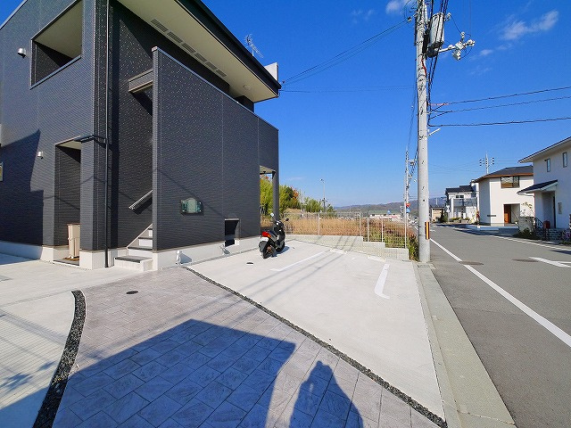 エトワールの駐車場