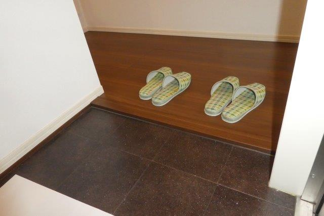 カルティエⅢの玄関