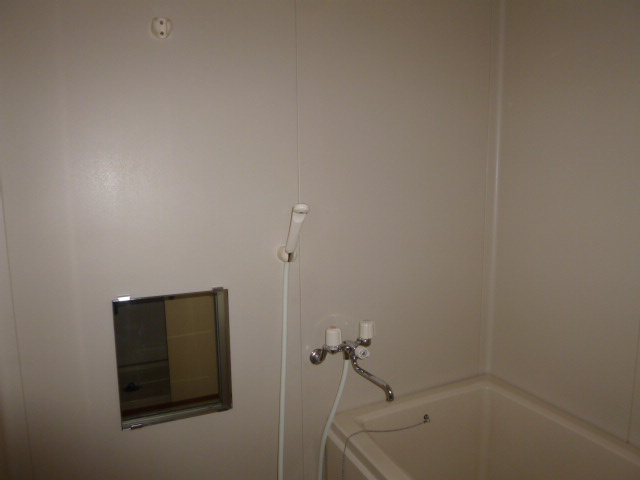 ベルハイツ岡野の浴室|換気扇