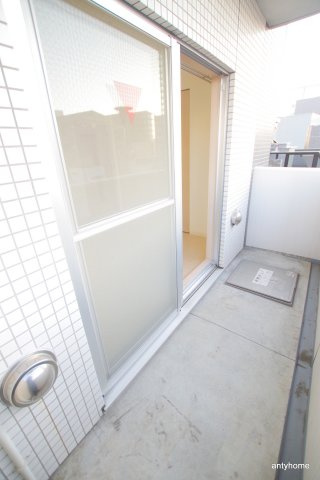 Willdo南森町　仲介手数料無料のバルコニー