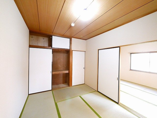 ニュー芝ハイツの和室