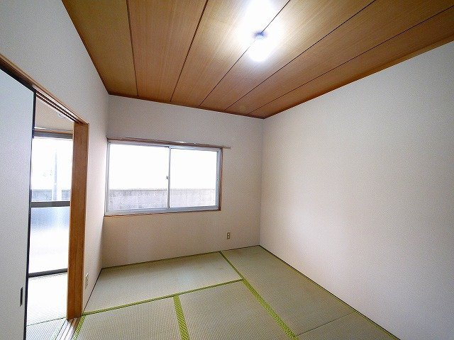 ニュー芝ハイツの和室