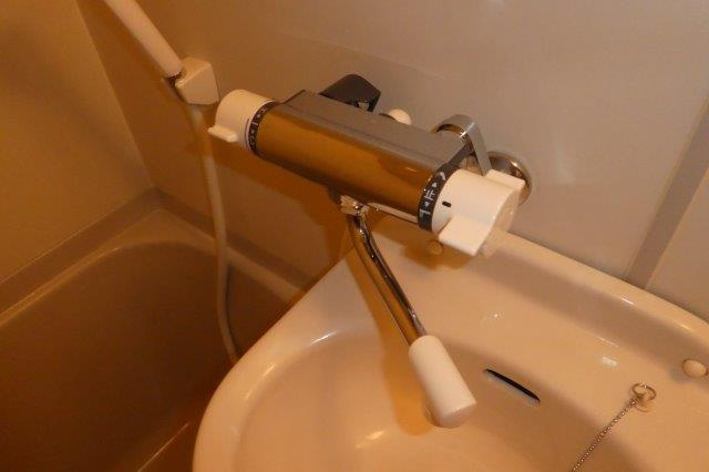 シティーハイツの浴室|サーモスタッド付き水栓