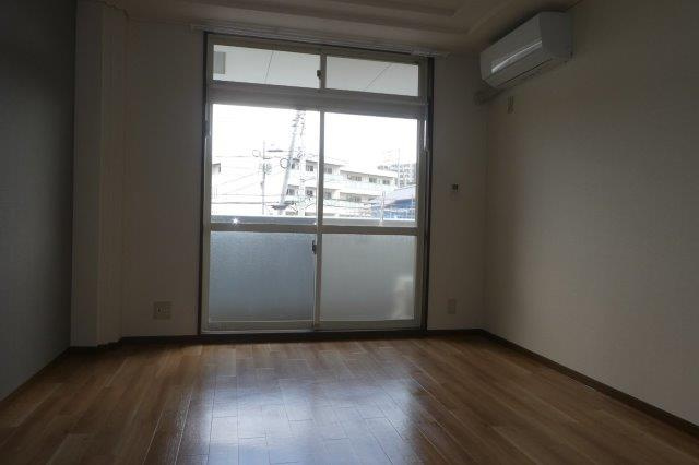 シティーハイツの居間・リビング|洋室