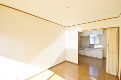 【居間・リビング】 | メゾネット・マリーン