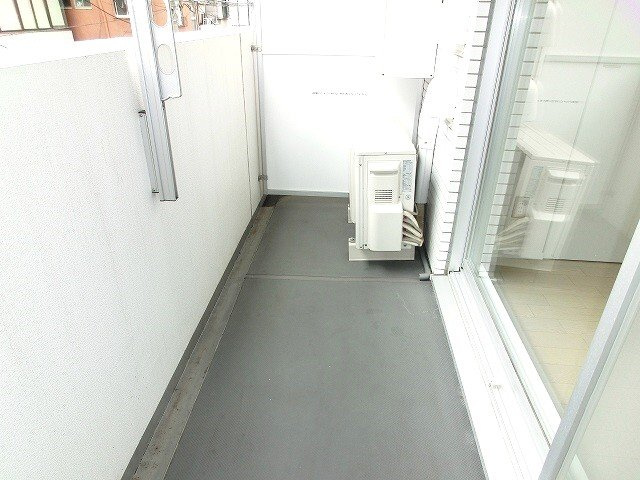 RESIDIA新御徒町の設備|レジディア新御徒町のバルコニーです