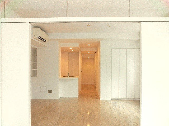 RESIDIA新御徒町の居間・リビング|レジディア新御徒町のリビングです