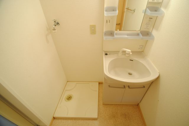 ドミールパークⅡの独立洗面台|別室（イメージ画像）